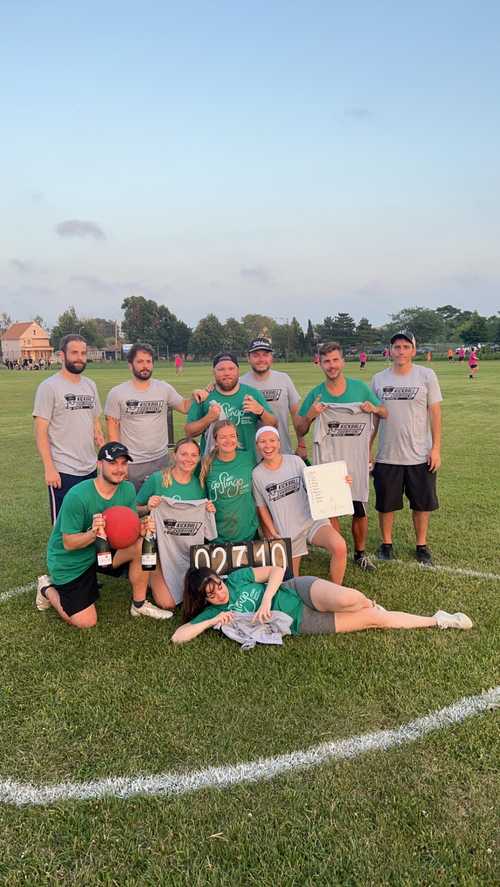 Los Cojones Kickball team image